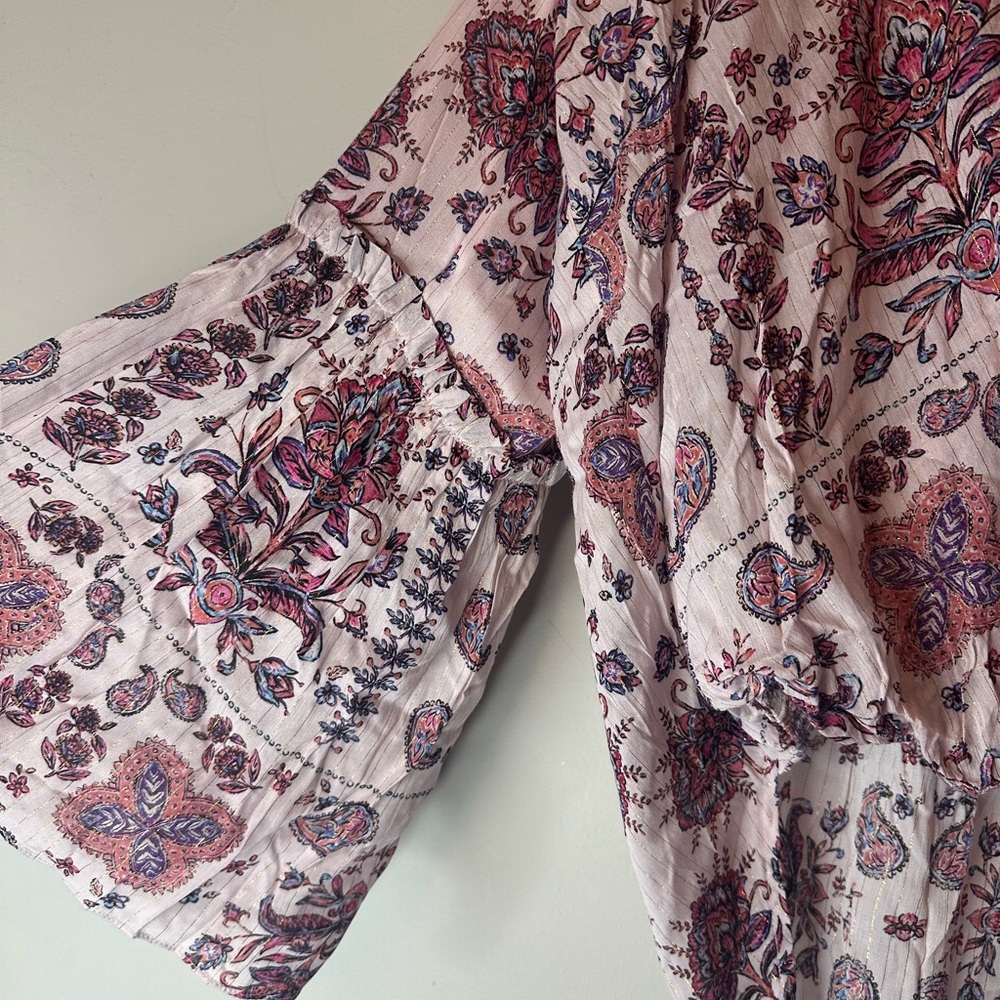 Lovestitch NWT Women's Purple Bell Sleeve Paisley Print High Low Top Sz S - Picture 7 of 9